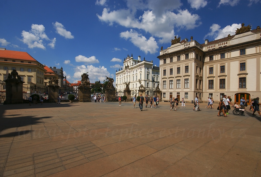 1. nádvoří Pražského hradu