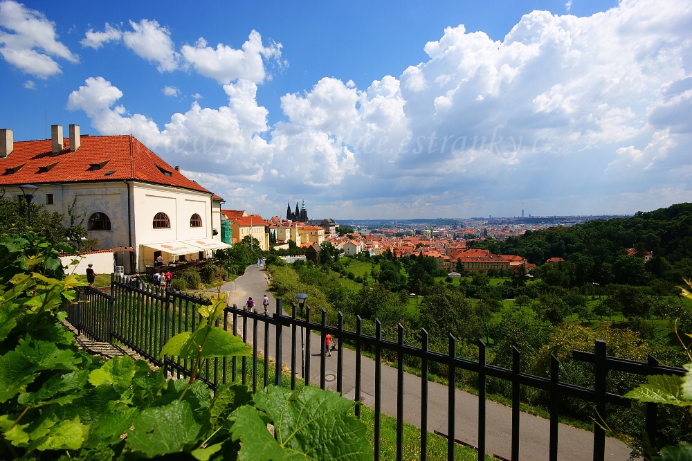 Pohled na město od Strahovského kláštera